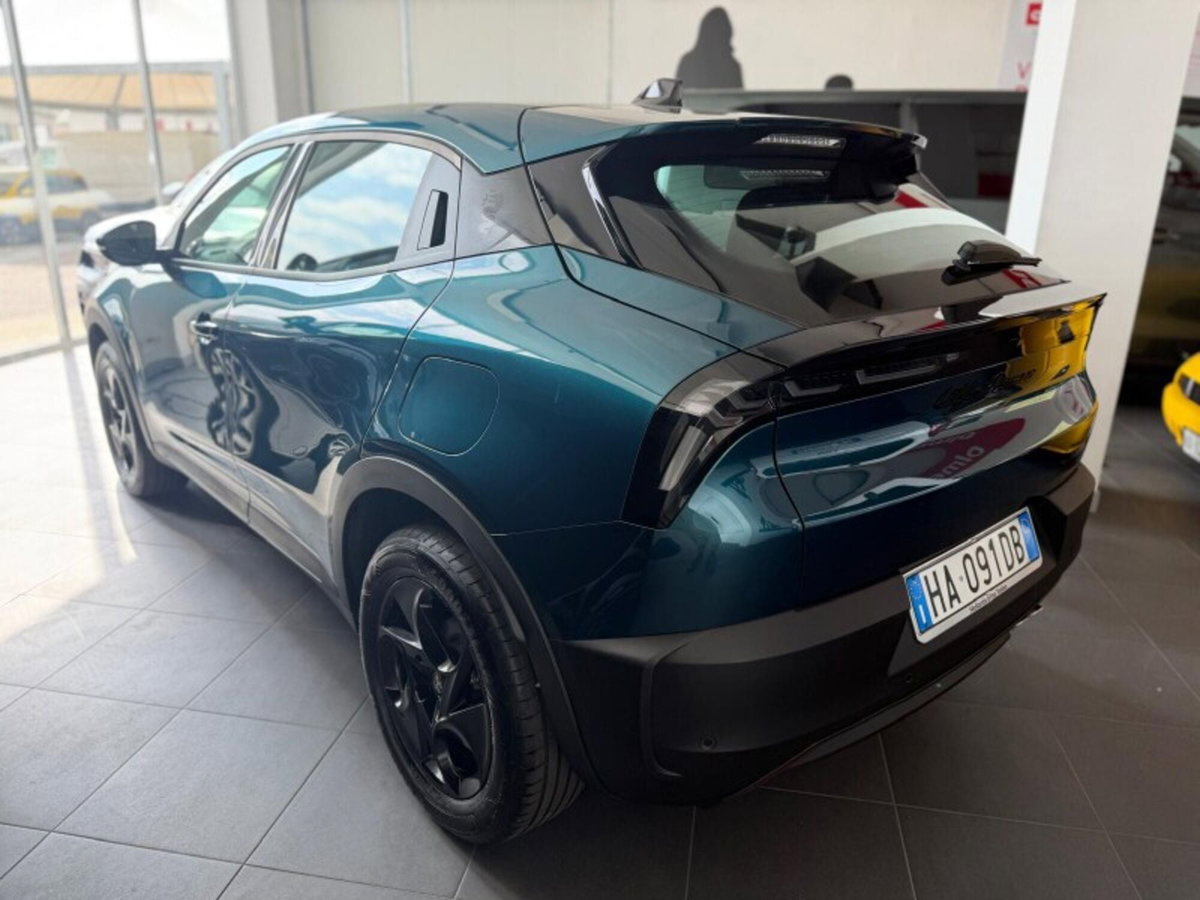 Alfa Romeo Junior 1.2 ibrida 145cv edct6 (2)