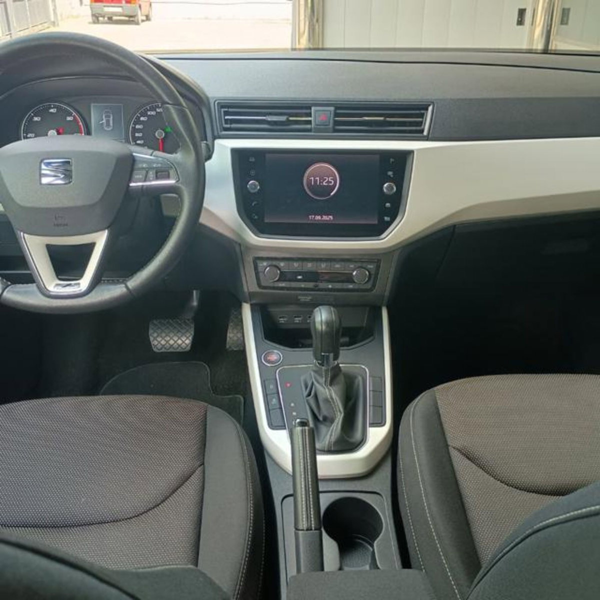 SEAT Arona 1.6 TDI 95 CV DSG XCELLENCE (10)