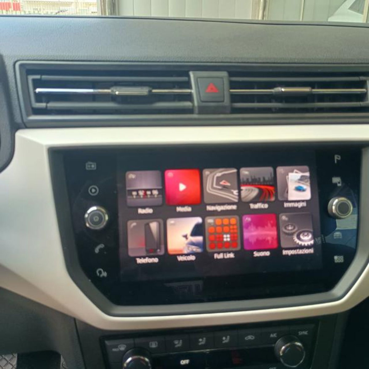 SEAT Arona 1.6 TDI 95 CV DSG XCELLENCE (11)
