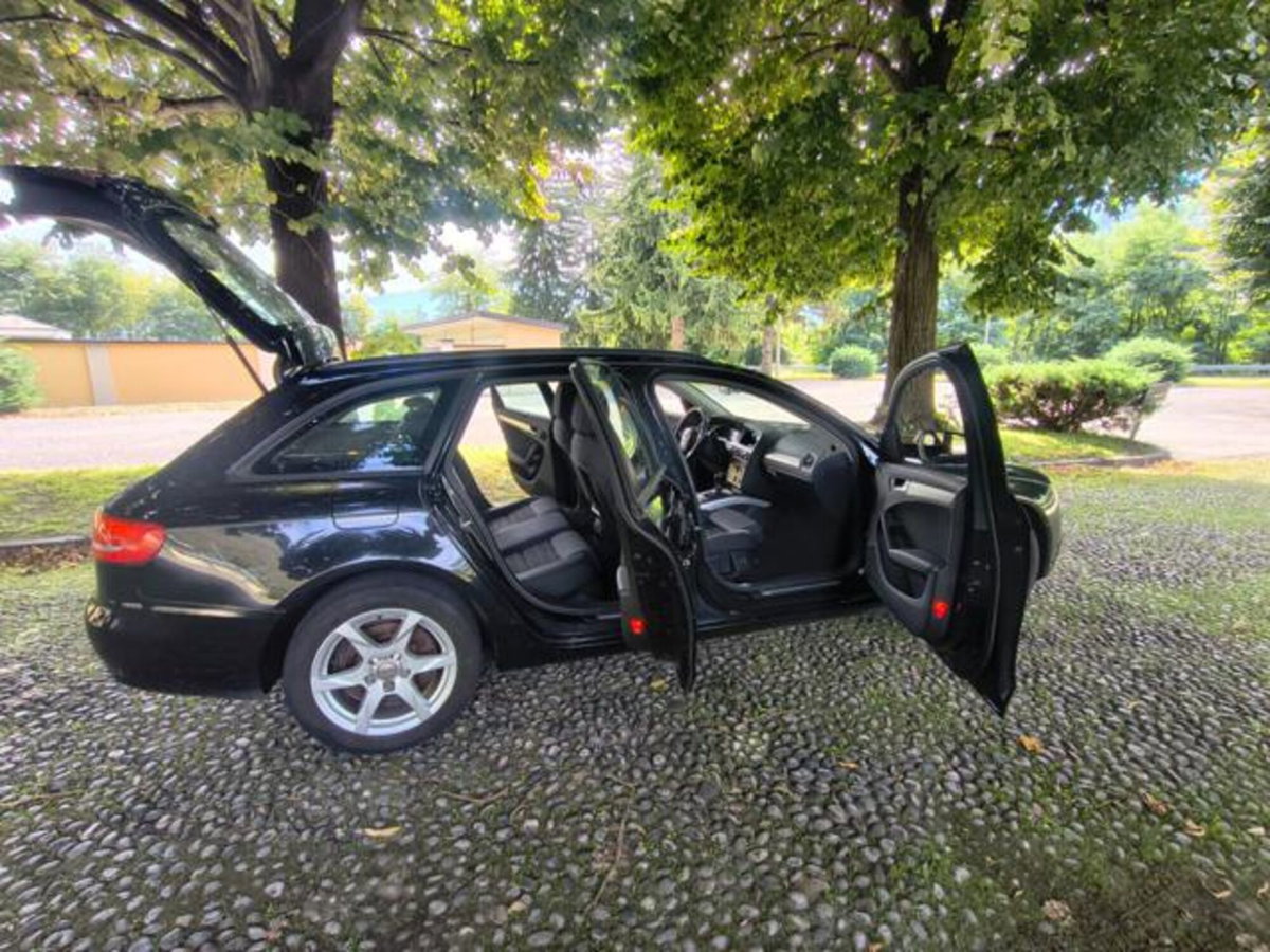 Audi A4 Avant 2.0 TDI 170CV F.AP. quattro (17)