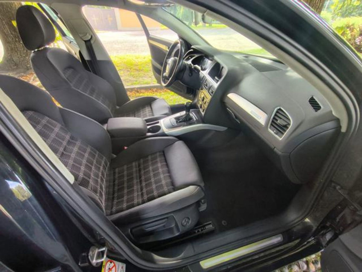 Audi A4 Avant 2.0 TDI 170CV F.AP. quattro (20)