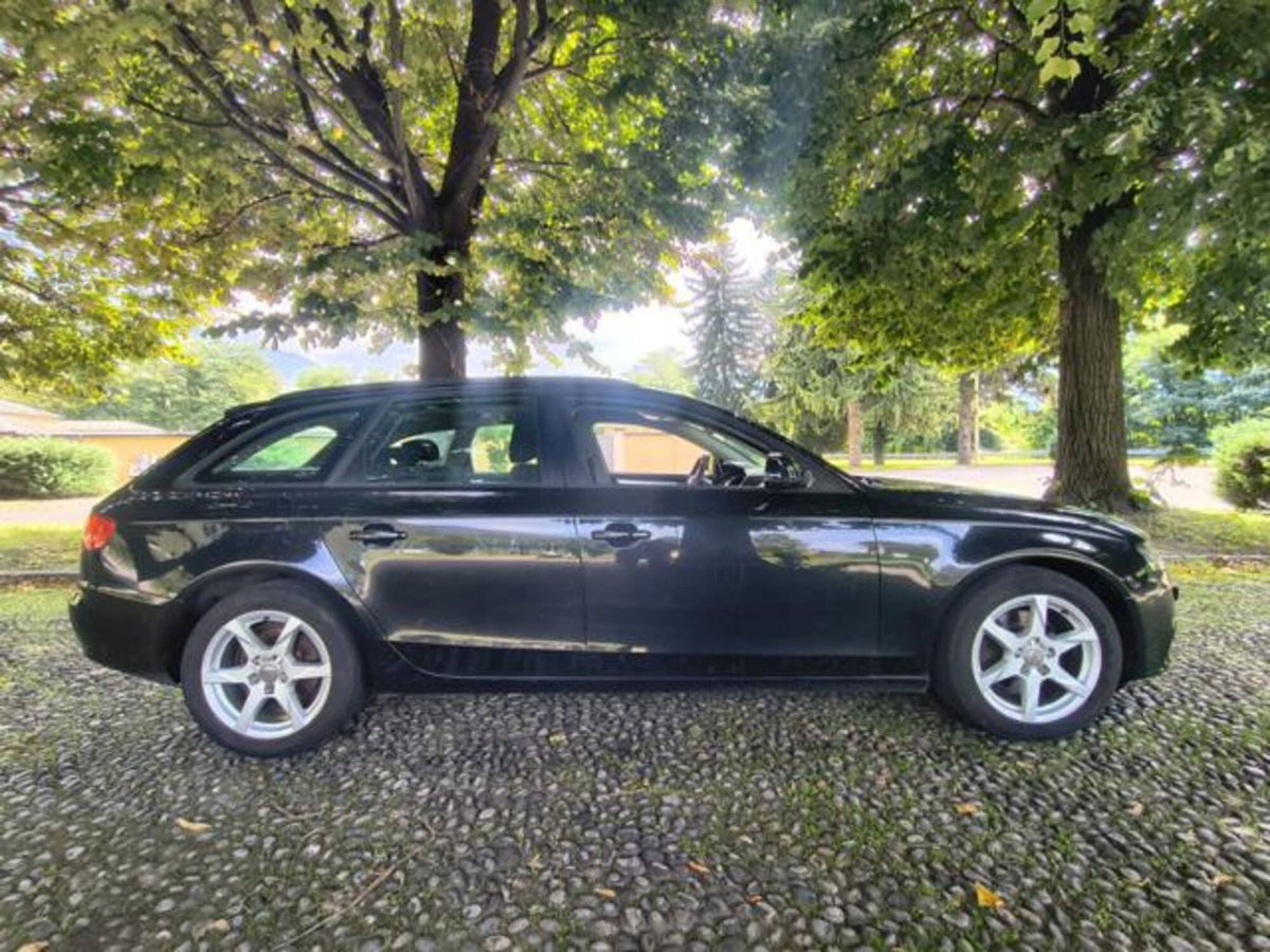 Audi A4 Avant 2.0 TDI 170CV F.AP. quattro (7)