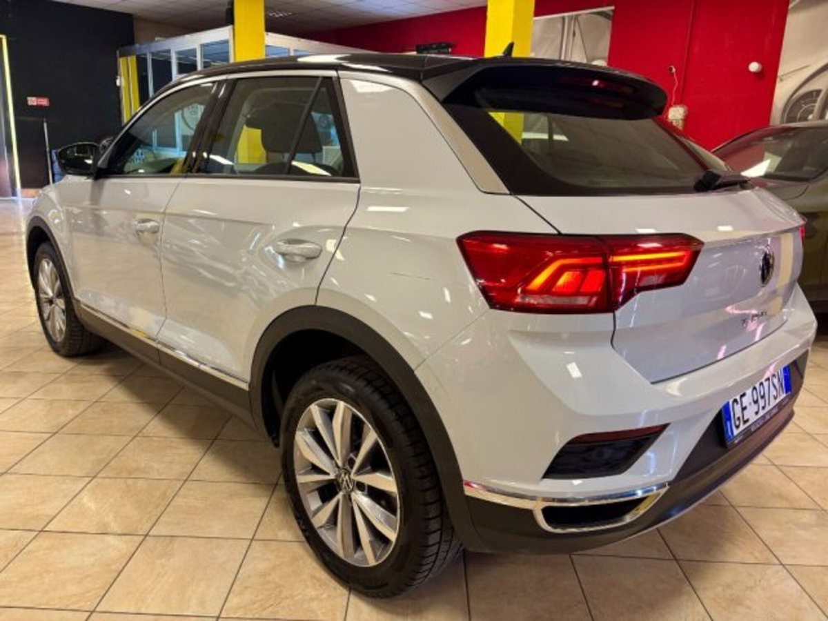 Volkswagen T-Roc 1.5 tsi R-Line dsg (4)