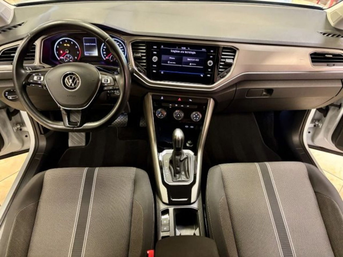 Volkswagen T-Roc 1.5 tsi R-Line dsg (8)