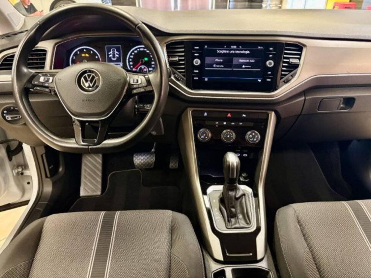 Volkswagen T-Roc 1.5 tsi R-Line dsg (9)