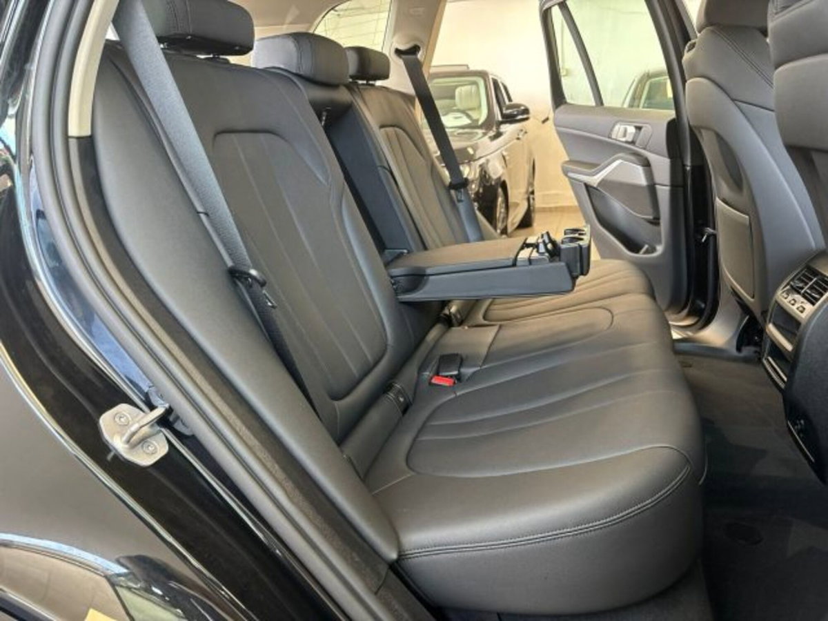 BMW X5 xDrive30d 48V Business (15)