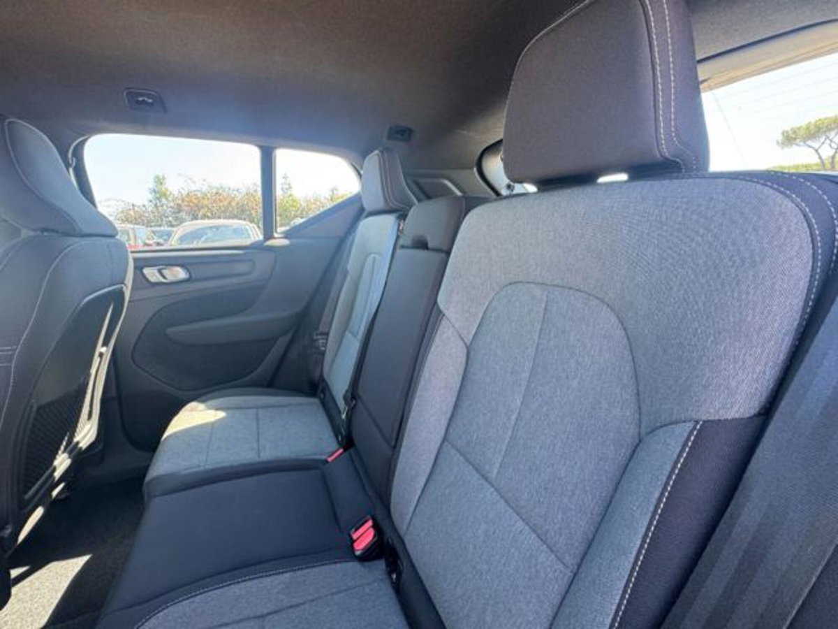 Volvo XC40 B3 automatico Essential (15)