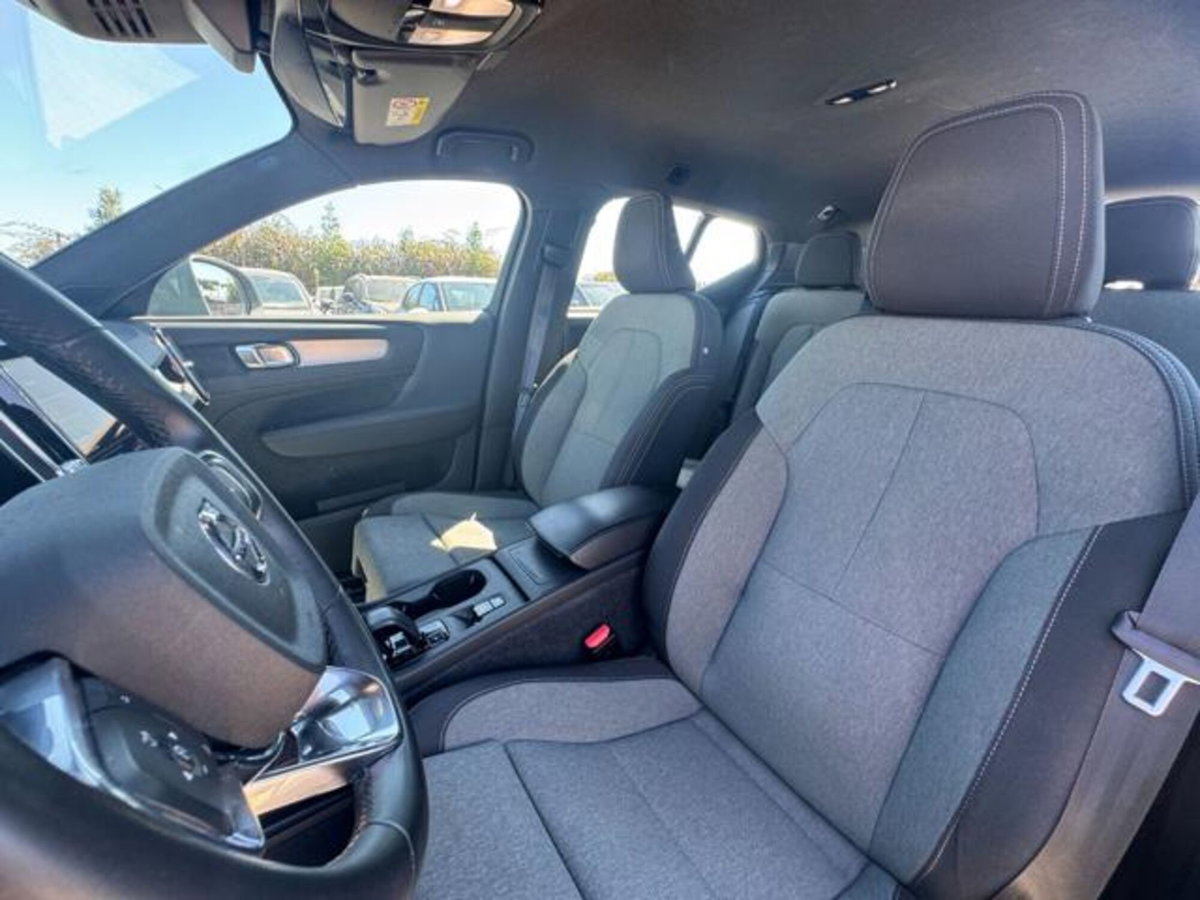 Volvo XC40 B3 automatico Essential (14)