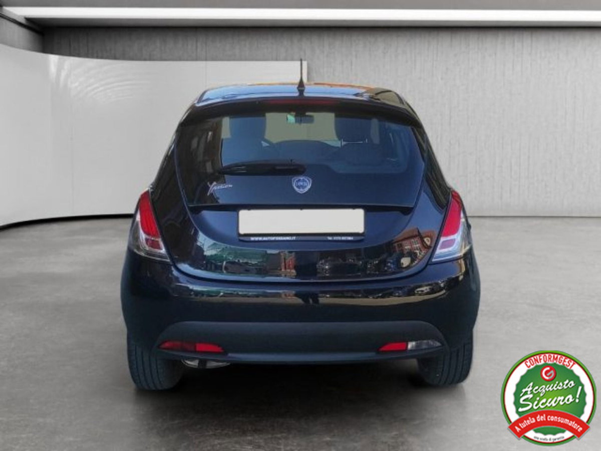 Lancia Ypsilon 1.2 69 CV 5 porte Silver (6)