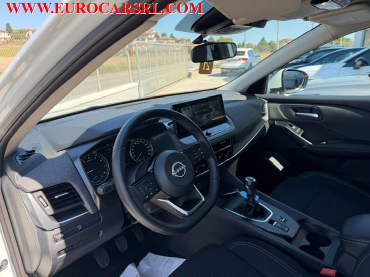 Nissan Qashqai 1.3 mhev Acenta 2wd 140cv (12)