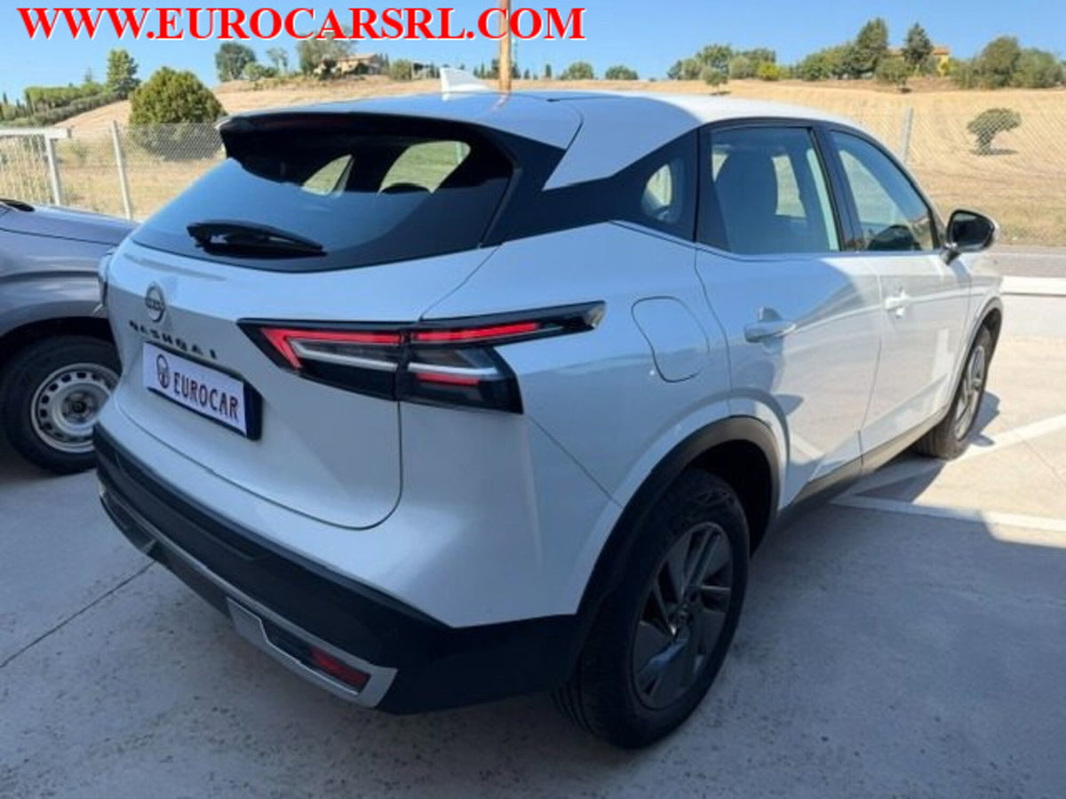 Nissan Qashqai 1.3 mhev Acenta 2wd 140cv (9)