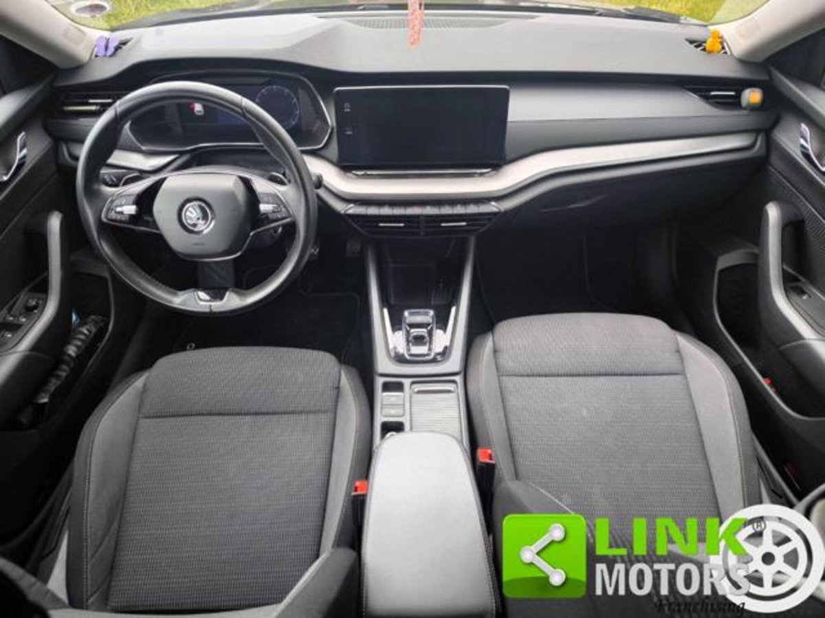 Skoda Octavia Station Wagon iV 1.4 TSI Plug-In Hybrid DSG Wagon Executive (9)