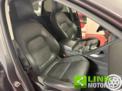 Jaguar E-Pace 2.0D 150 CV AWD aut. S (12)