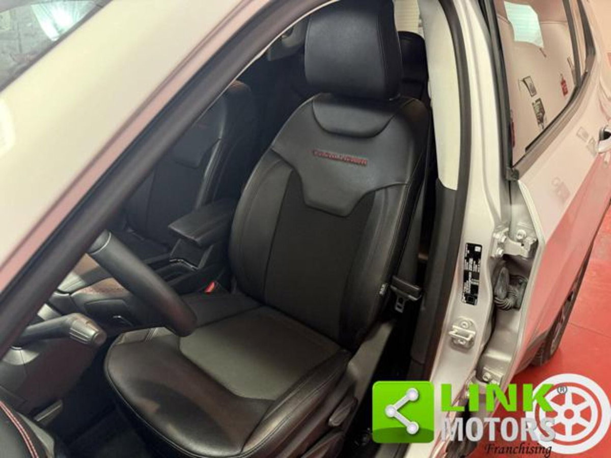 Jeep Compass 1.3 T4 240CV PHEV AT6 4xe Trailhawk (10)