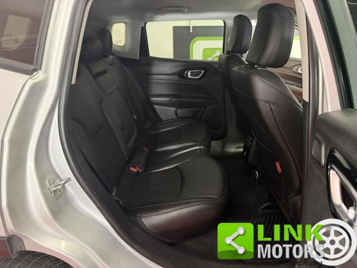 Jeep Compass 1.3 T4 240CV PHEV AT6 4xe Trailhawk (12)