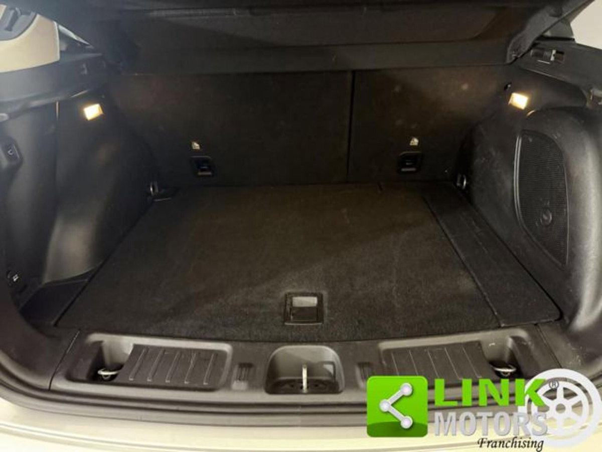 Jeep Compass 1.3 T4 240CV PHEV AT6 4xe Trailhawk (15)
