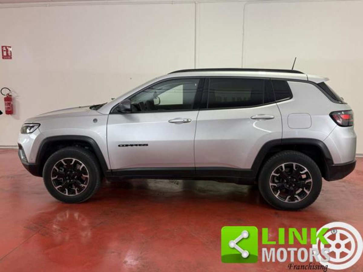 Jeep Compass 1.3 T4 240CV PHEV AT6 4xe Trailhawk (3)