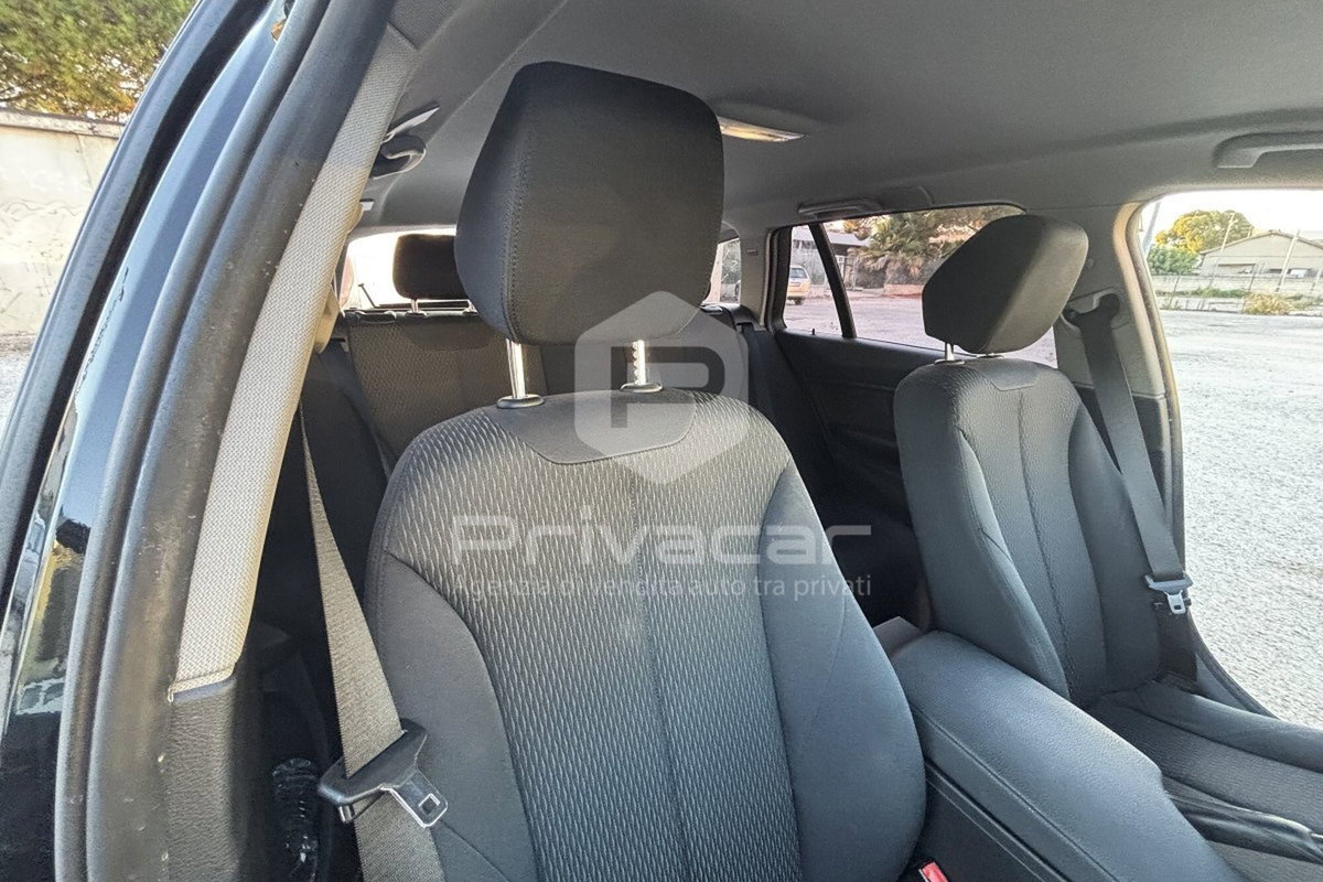 BMW Serie 3 Touring 318d  Luxury (13)