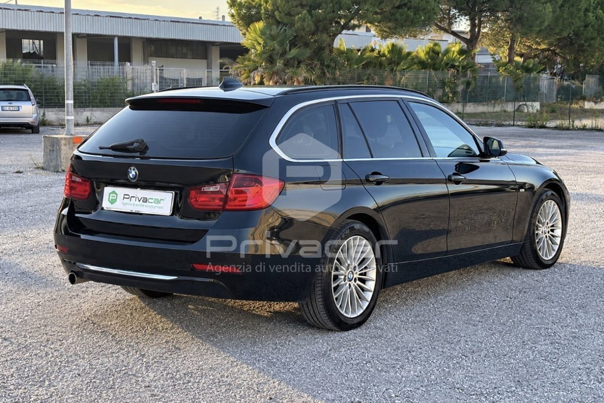 BMW Serie 3 Touring 318d  Luxury (5)