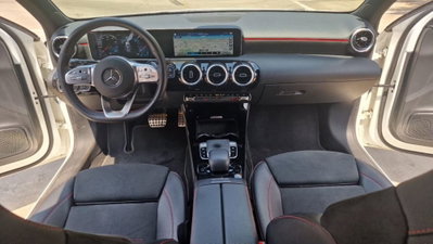 Mercedes-Benz Classe A 200 Premium (16)