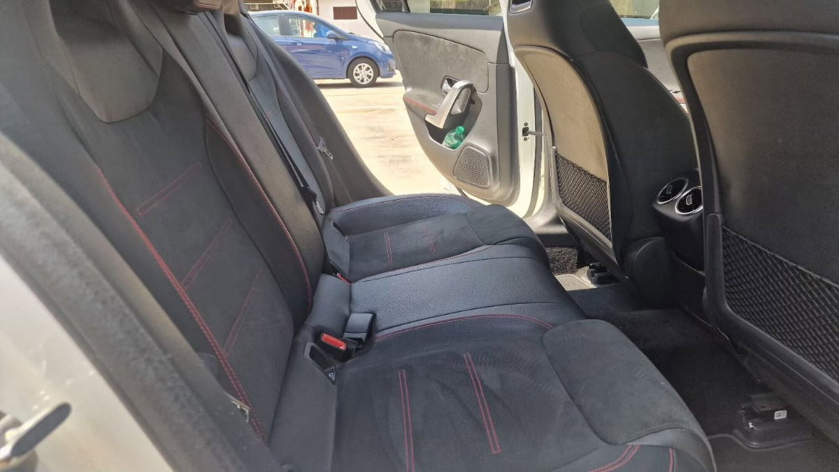 Mercedes-Benz Classe A 200 Premium (17)