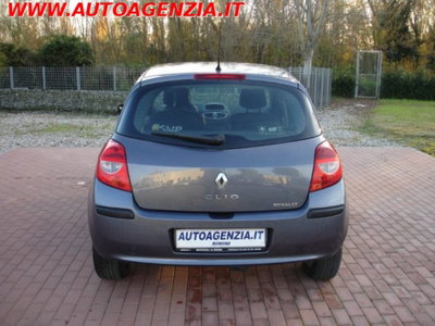 Renault Clio Storia 1.2 16V 5 porte Confort (6)