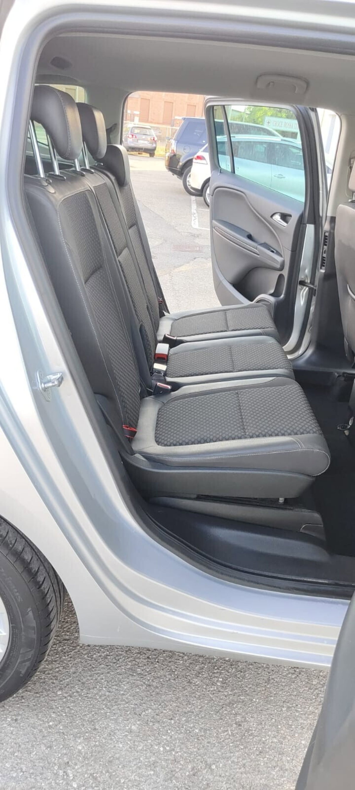 Opel Zafira Tourer 1.4 Turbo 140CV GPL Cosmo (17)