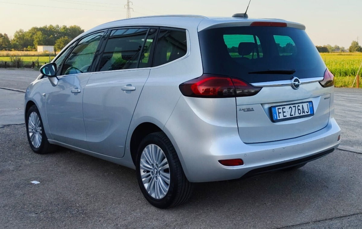 Opel Zafira Tourer 1.4 Turbo 140CV GPL Cosmo (18)