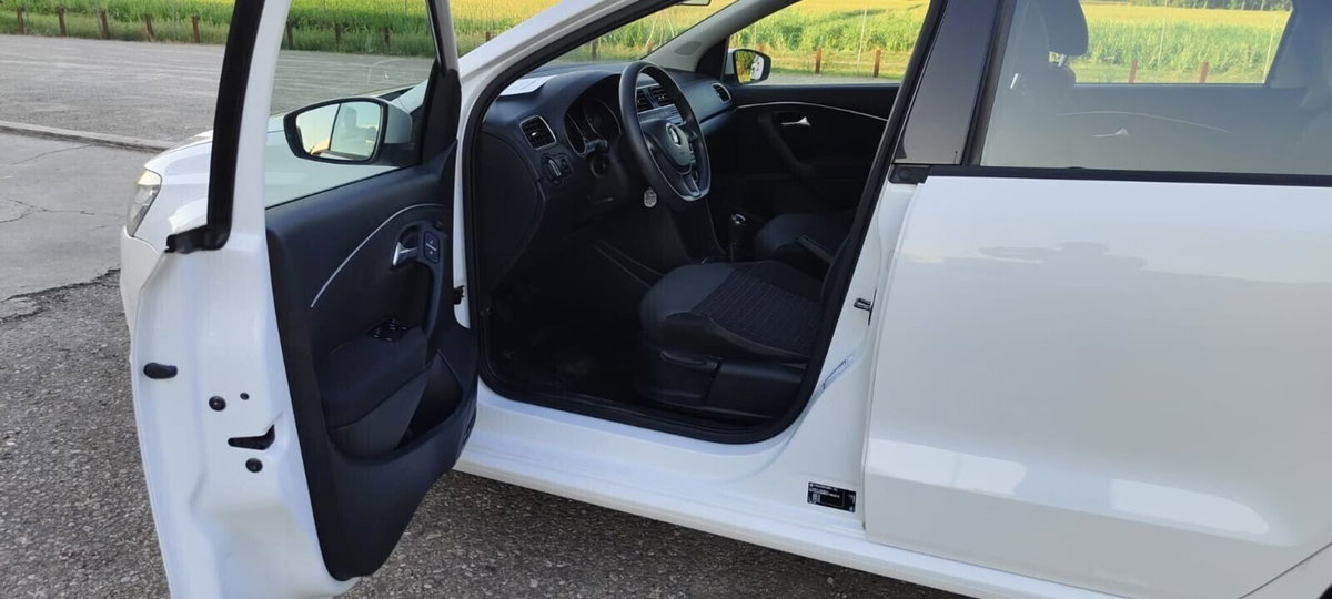 Volkswagen Polo 1.4 TDI 5p. Fresh BlueMotion Technology (11)
