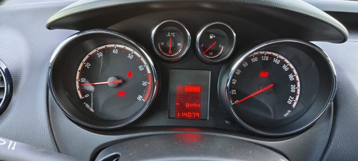 Opel Meriva 1.4 100CV Cosmo (10)