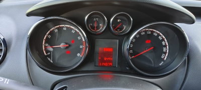 Opel Meriva 1.4 100CV Cosmo (10)