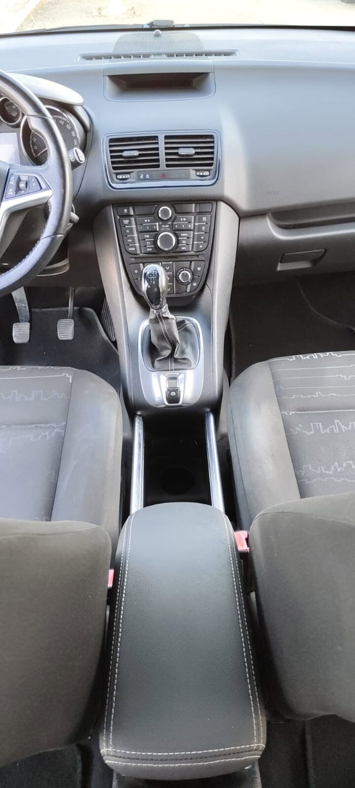 Opel Meriva 1.4 100CV Cosmo (4)
