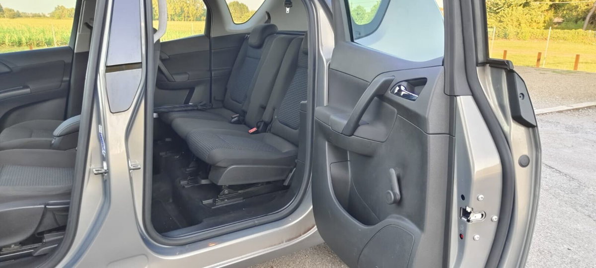 Opel Meriva 1.4 100CV Cosmo (16)