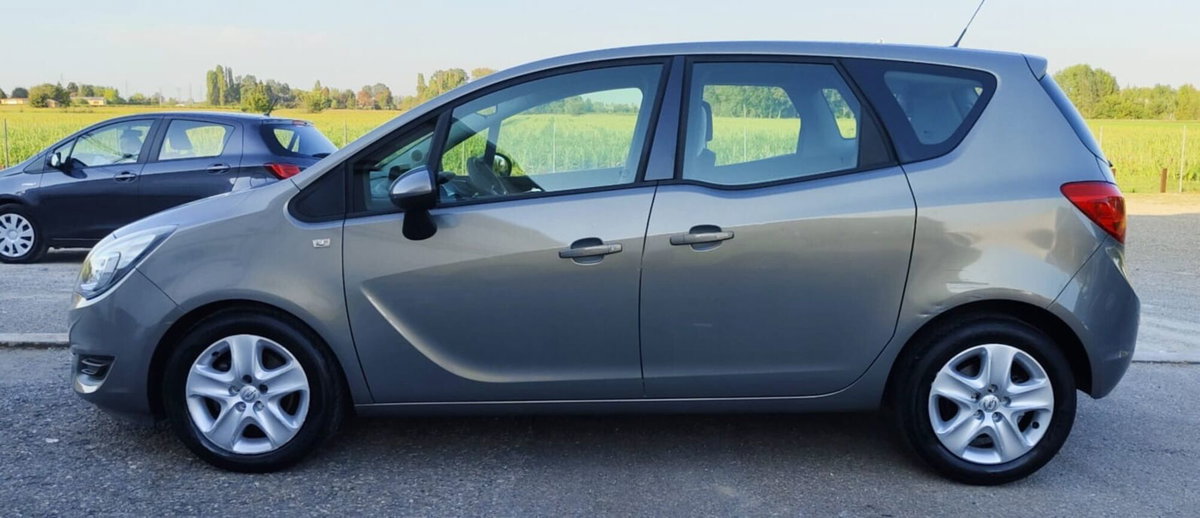 Opel Meriva 1.4 100CV Cosmo (18)