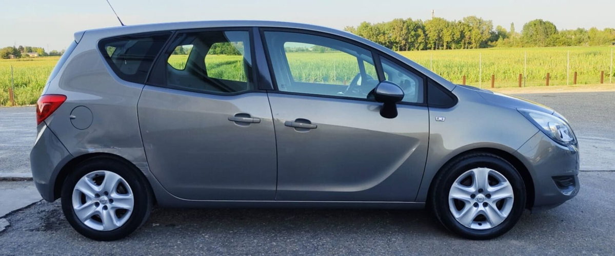 Opel Meriva 1.4 100CV Cosmo (19)