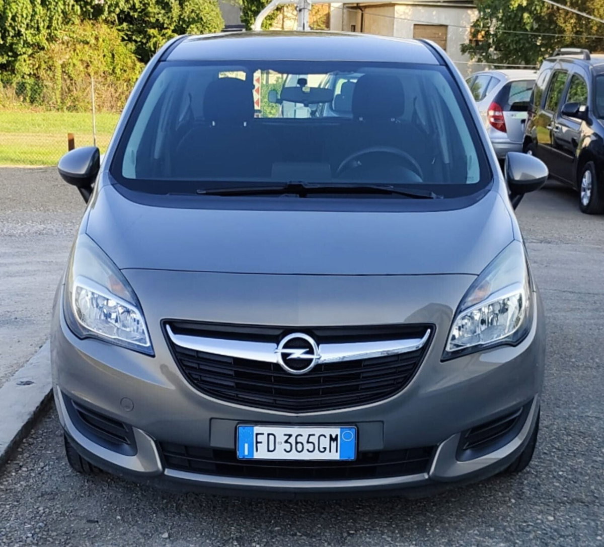 Opel Meriva 1.4 100CV Cosmo (3)