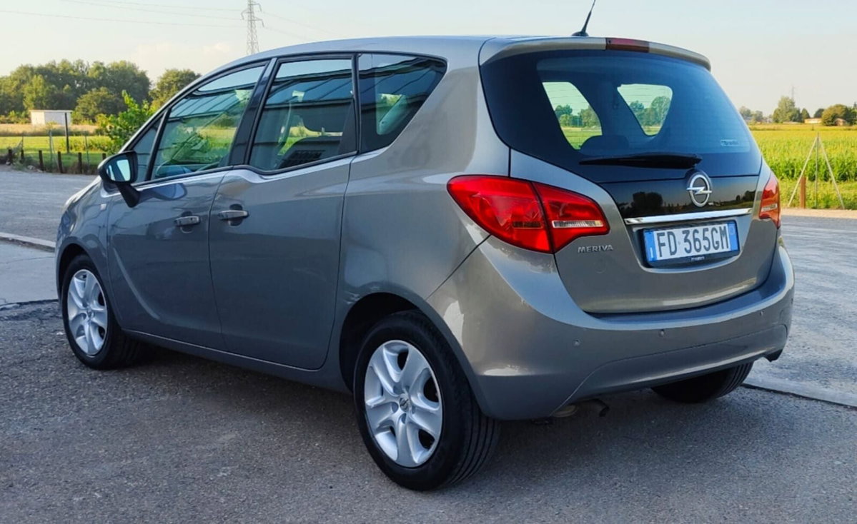 Opel Meriva 1.4 100CV Cosmo (5)
