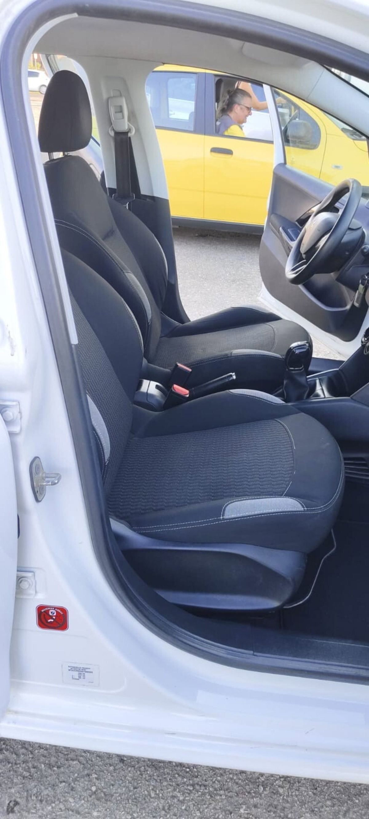 Peugeot 208 68 5 porte Active (10)