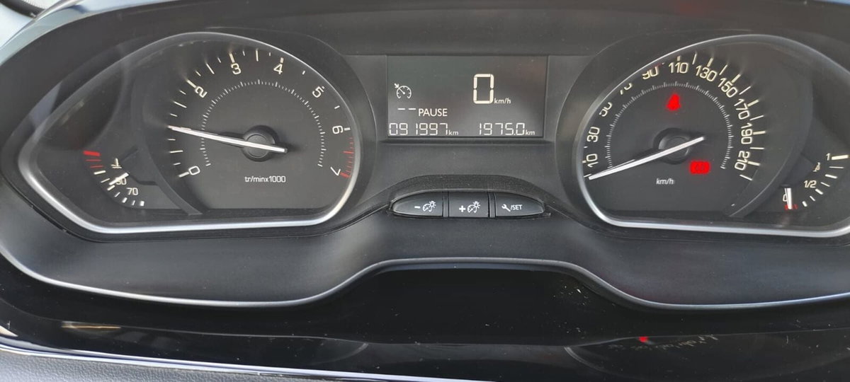 Peugeot 208 68 5 porte Active (14)