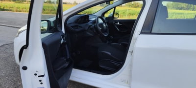 Peugeot 208 68 5 porte Active (15)