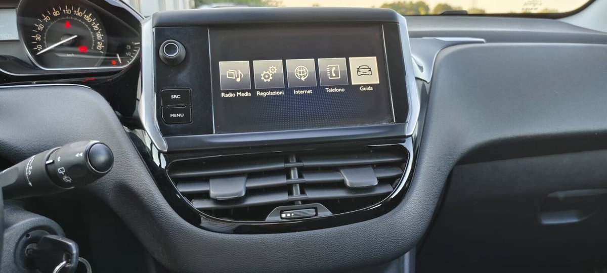 Peugeot 208 68 5 porte Active (5)
