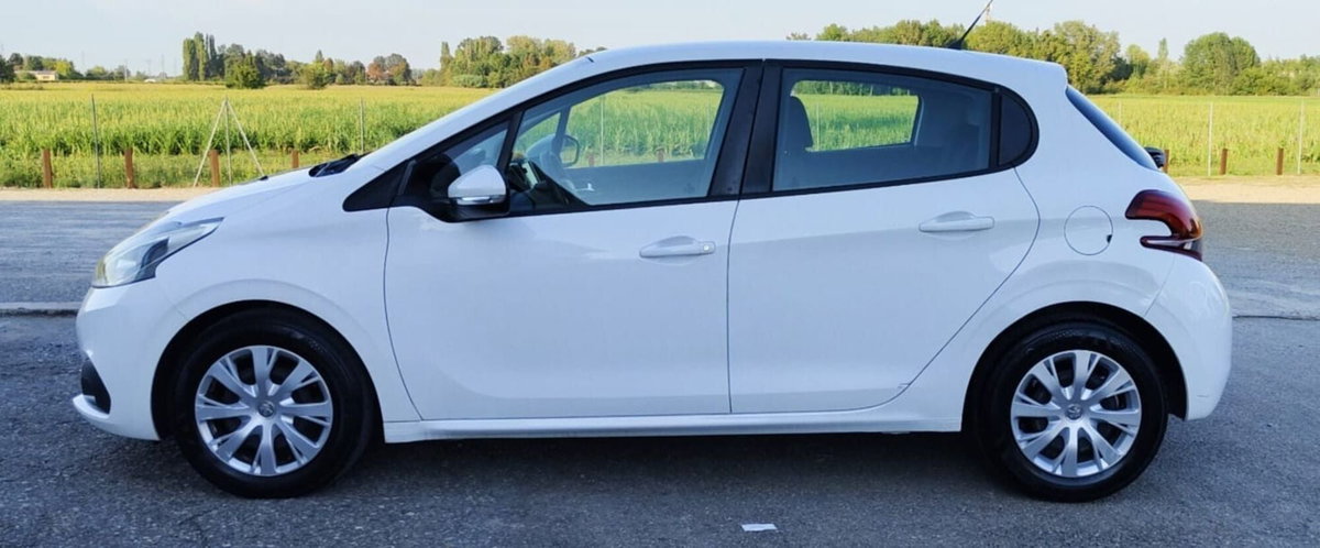 Peugeot 208 68 5 porte Active (8)