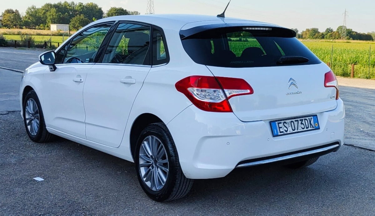 Citroen C4 1.4 VTi 95 Seduction (3)