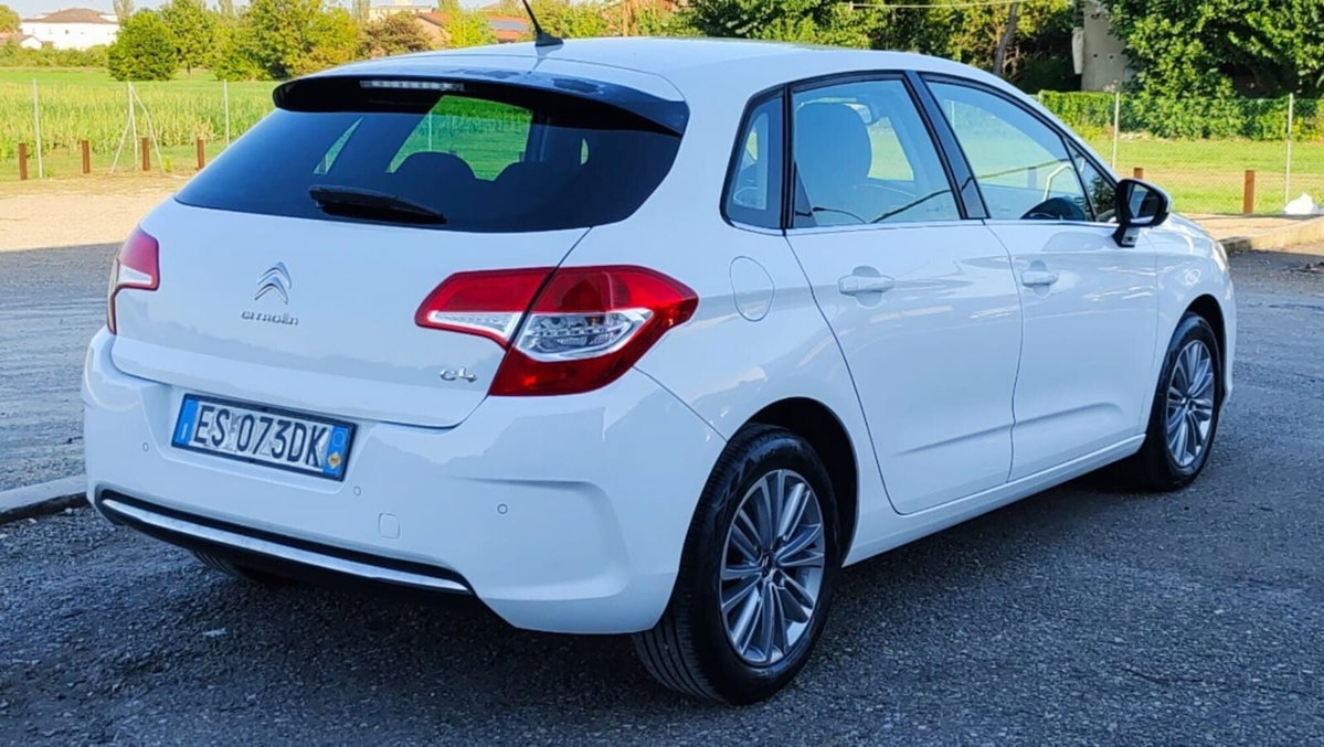Citroen C4 1.4 VTi 95 Seduction (4)