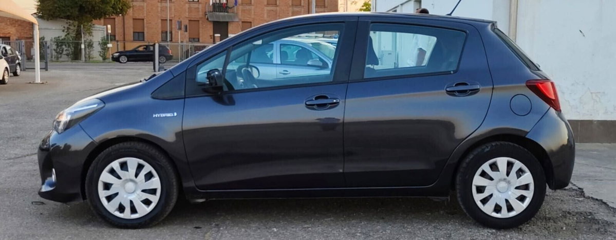 Toyota Yaris 1.5 Hybrid 5 porte Active (12)
