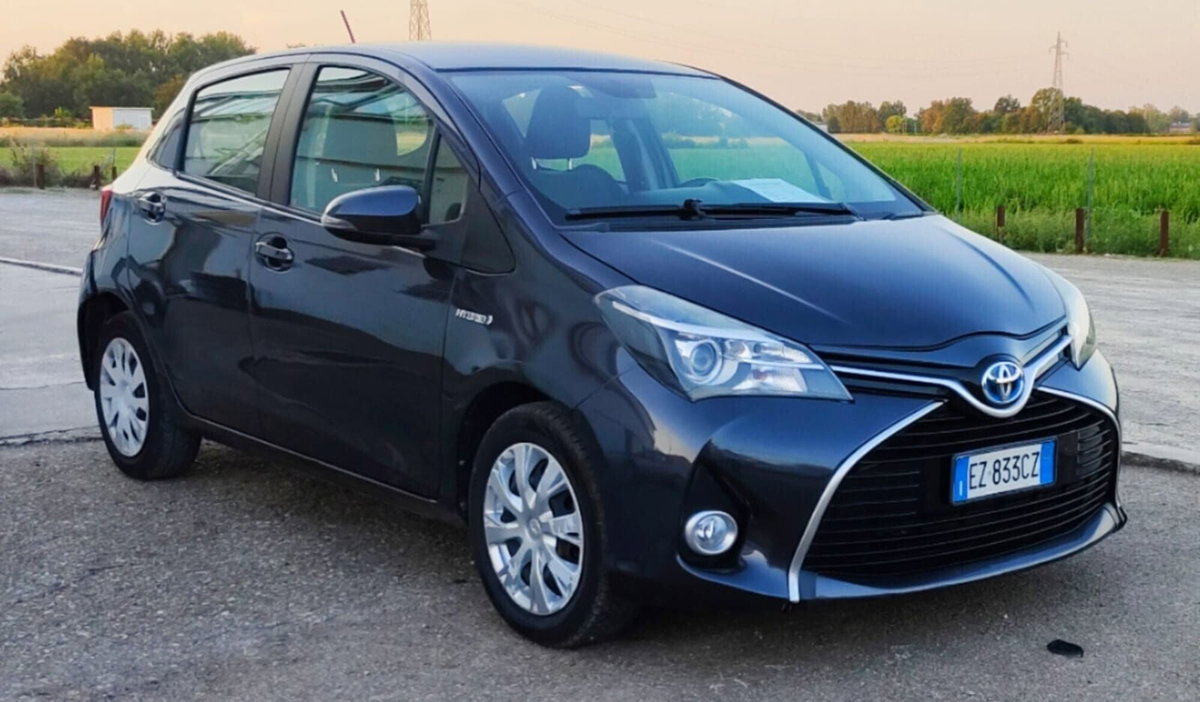 Toyota Yaris 1.5 Hybrid 5 porte Active (13)
