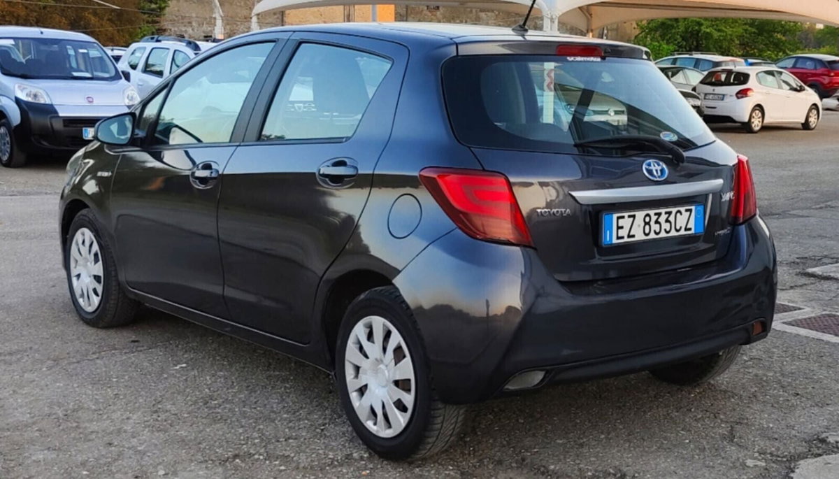 Toyota Yaris 1.5 Hybrid 5 porte Active (15)