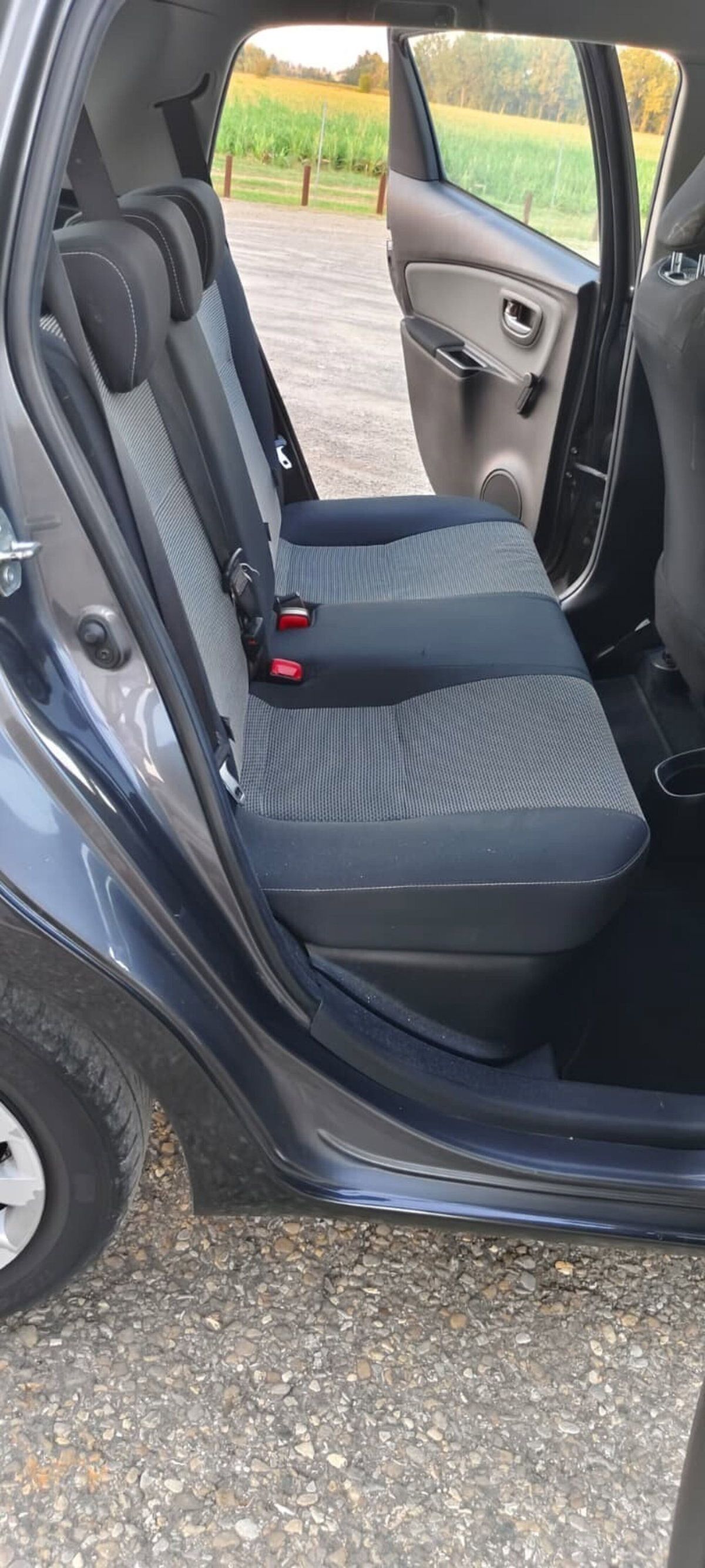 Toyota Yaris 1.5 Hybrid 5 porte Active (18)