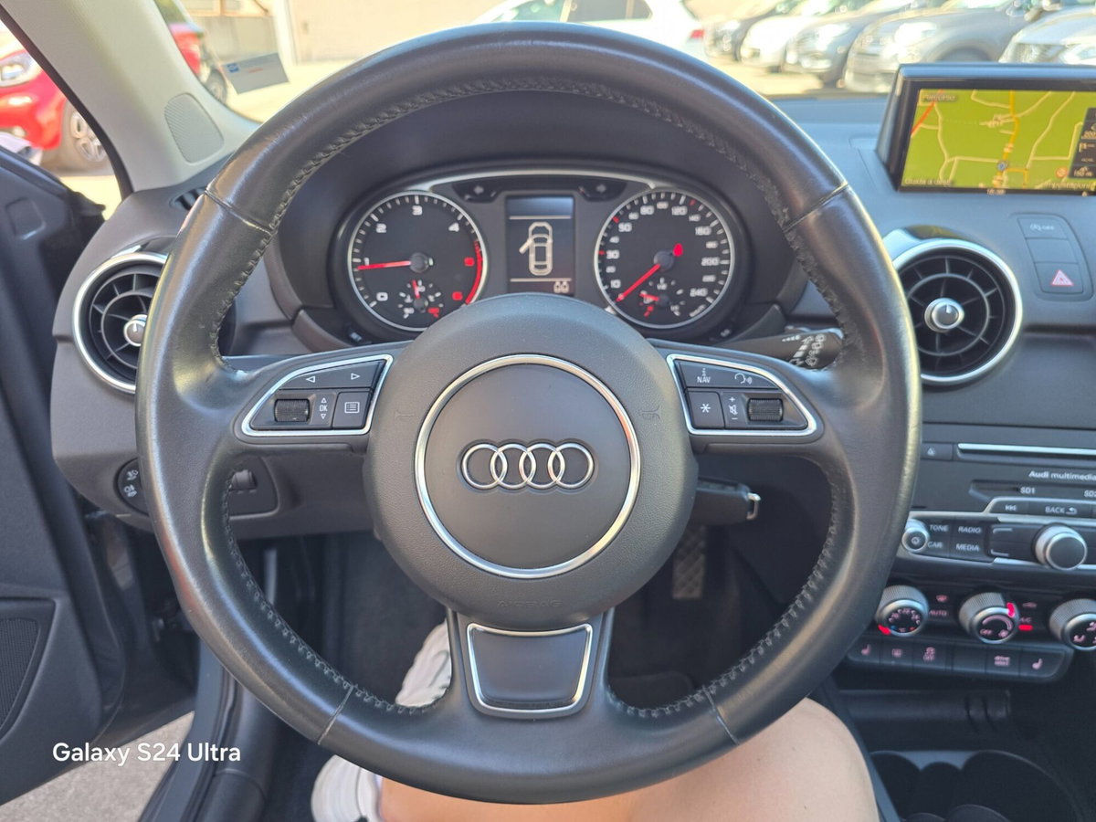 Audi A1 1.6 TDI 116 CV Sport (16)