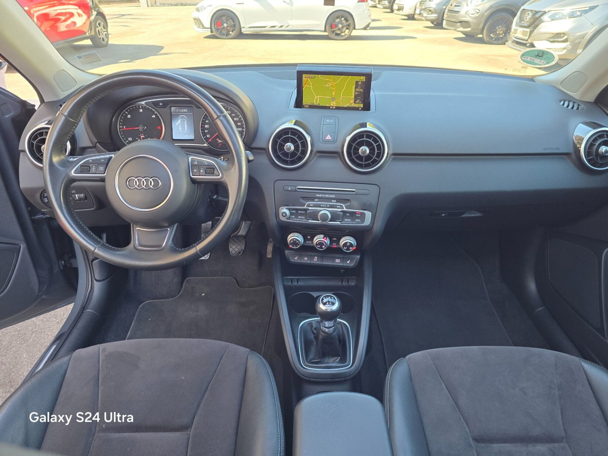Audi A1 1.6 TDI 116 CV Sport (9)